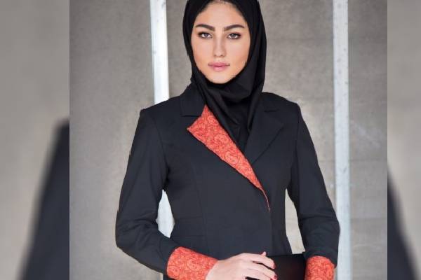 مقایسه قیمت‌ها: راهنمای کامل برای یافتن بهترین معامله در خرید مانتوهای اداری