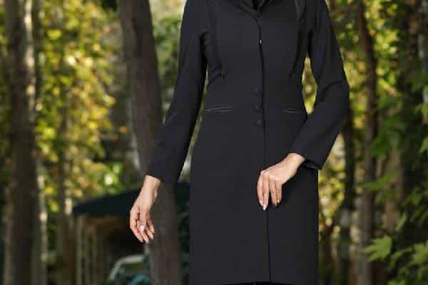 "شیک و صرفه‌جویی: زیبایی و اقتصاد در یکجا با مانتو اداری با قیمت مناسب"