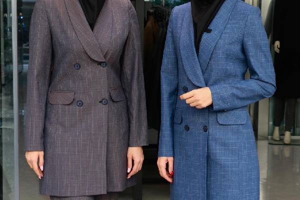 شیک و اقتصادی: انتخاب هوشمندانه مانتو و شلوار اداری با قیمت مناسب