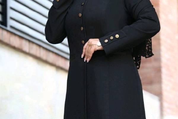 زیبا و خاص: جذابیت مانتوهای اداری مدرن در دنیای محیط کار