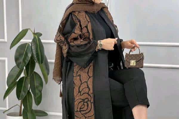 جلوه زیبایی با مدل‌های مانتو مجلسی از پارچه کرپ شیک و زیبا در هر لحظه