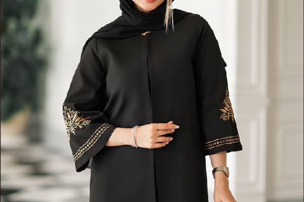استایل اصیل: خرید مانتو زنانه و مجلسی در اصفهان با طراحی‌های محلی و خاص