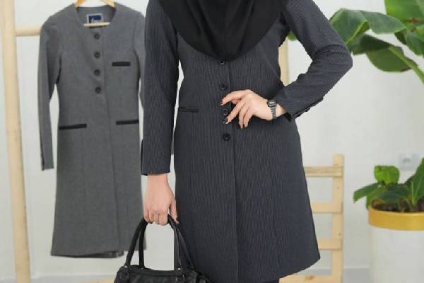 استایل رسمی و انطباق با مد: راهنمای انتخاب مانتو و شلوار اداری